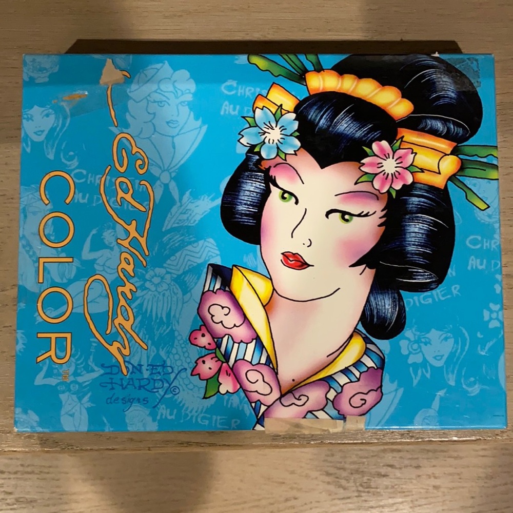 Ed Hardy makeup kit